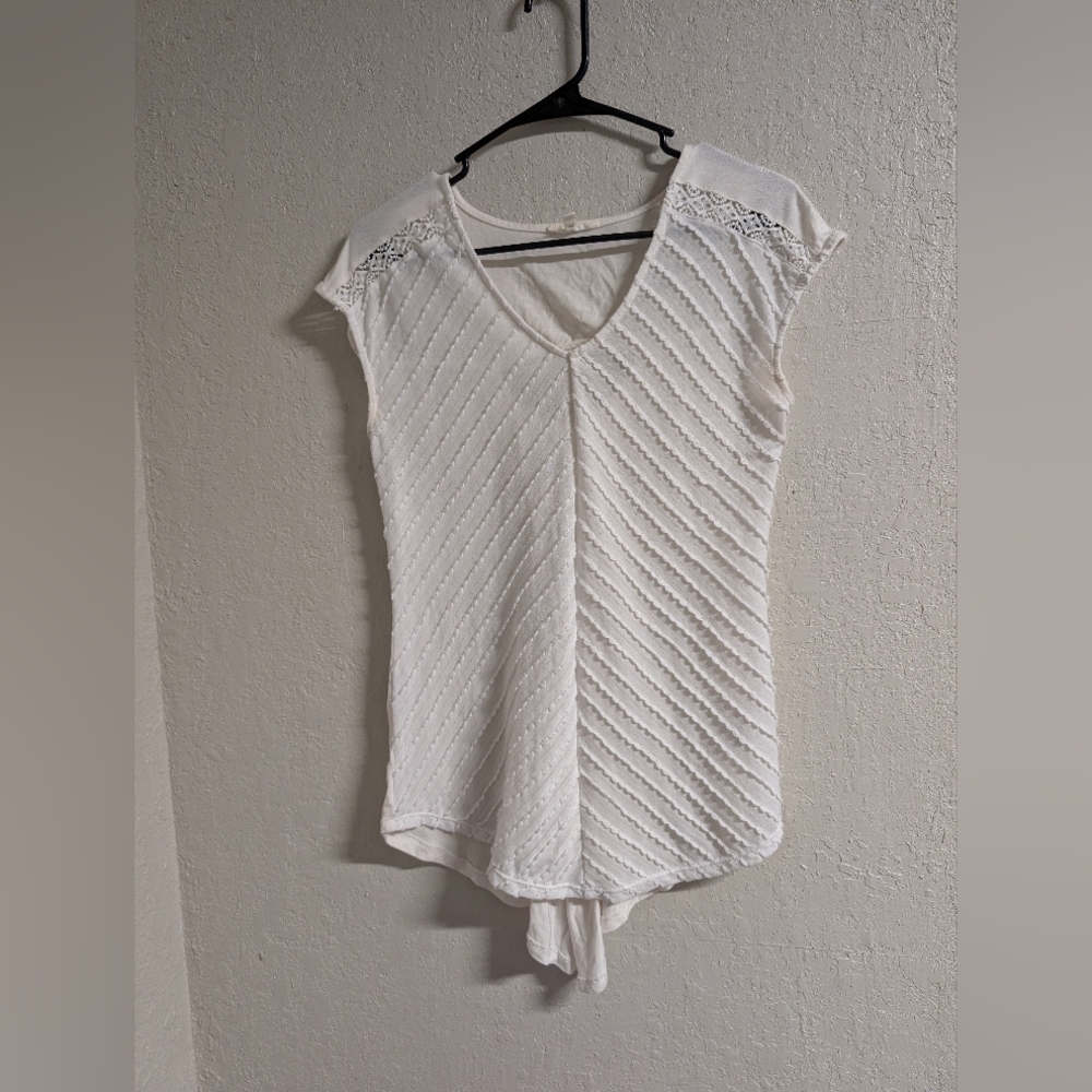 White V-Neck Textured Top Peekaboo Back S Scalloped Lace Cutout Fairy Boho Twee